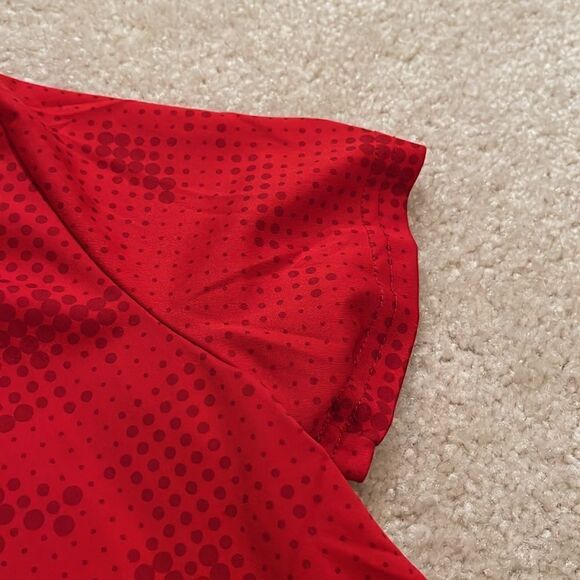 SIZE LARGE TEK GEAR KIDS RED SHIRT - Picture 4 of 8